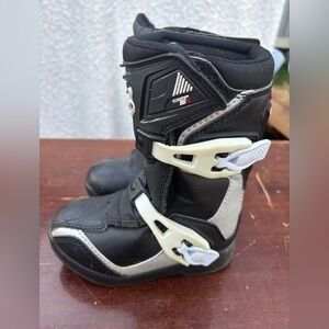 Fox Kids Black and Silver Boots